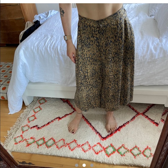 Aritzia Wilfred skirt size 2 - Picture 2 of 3